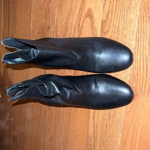 Steve Madden Black leather ankle booties